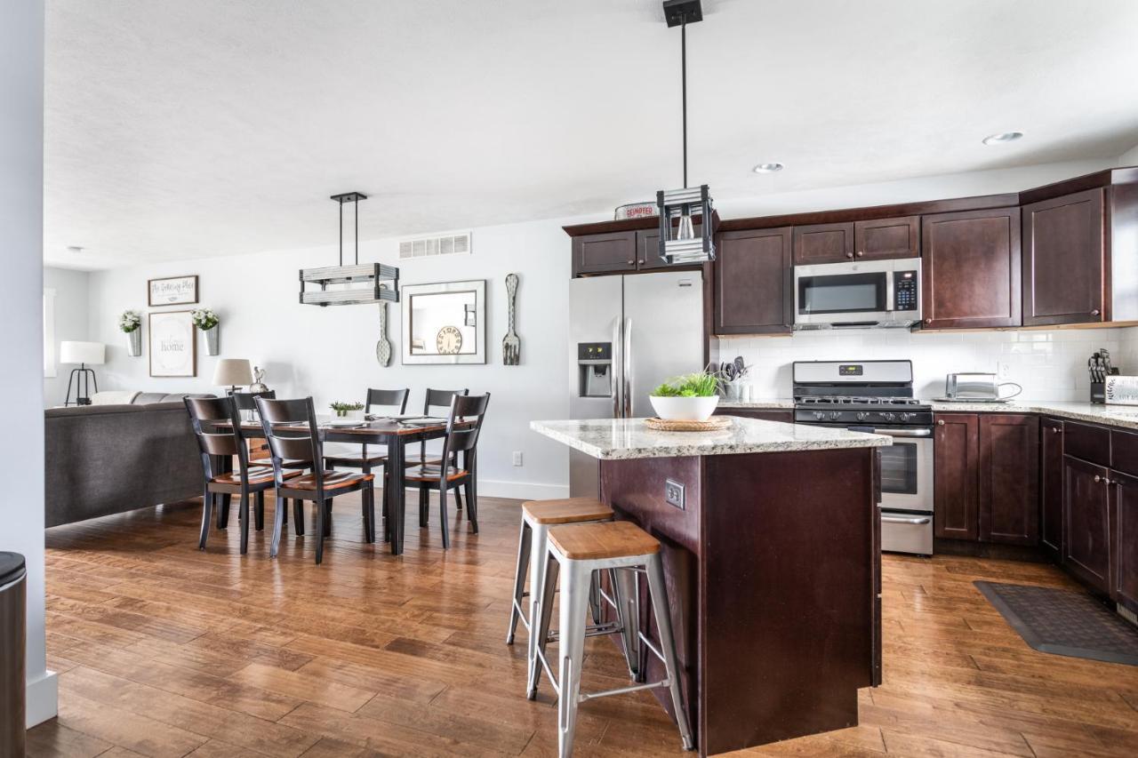 “Hygge” 3Bdr Townhouse, Close To Beach, Park & Wineries! Traverse City Esterno foto